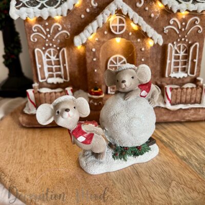 Egérkék hógolyóval