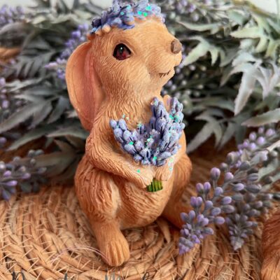 Barna nyuszi levendulával - 11,5 cm