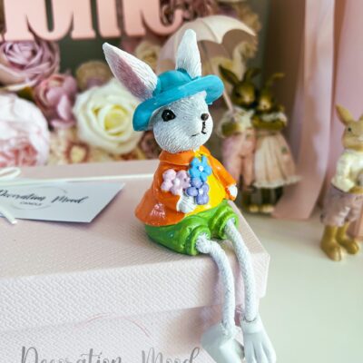 Lógólábú nyuszi kalapban